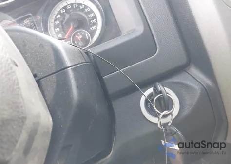 2015 Ram 1500 St z USA, uszkodzony, nr VIN 3C6RR7KT8FG660909